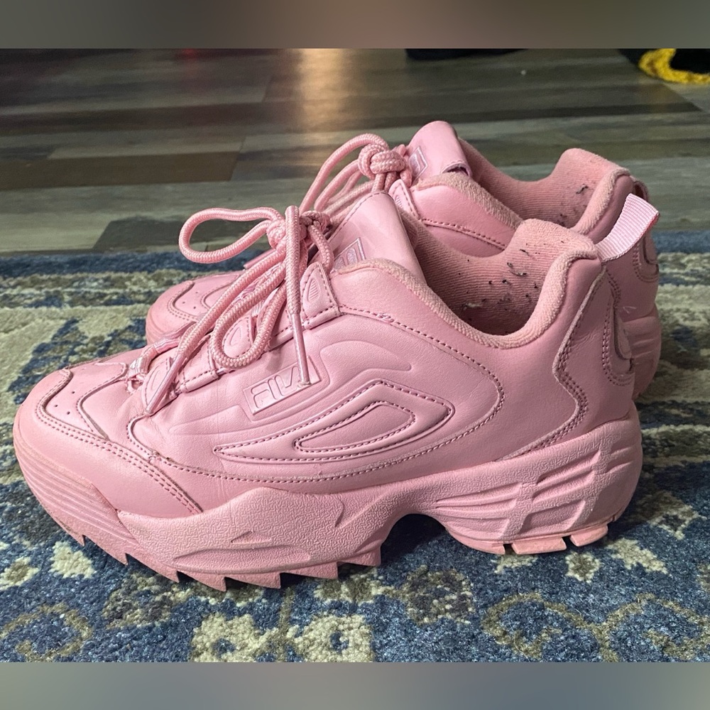 Fila hot pink sneaker